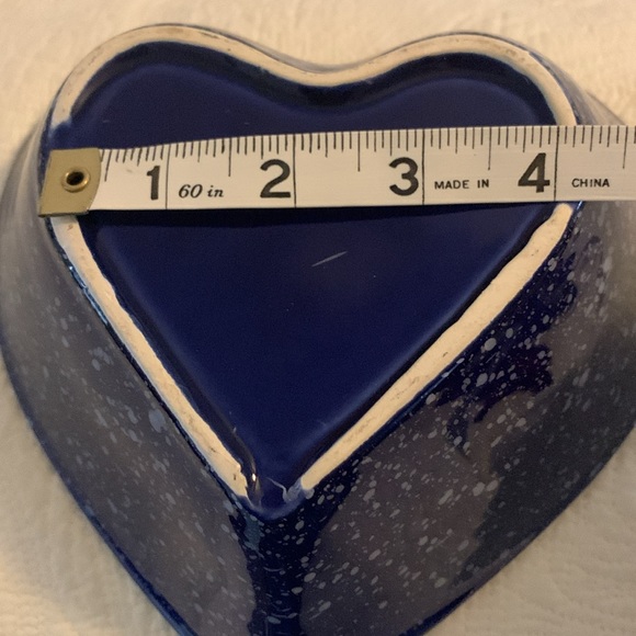 Heart Shaped Bowl in Beautiful Blue with Sponge-ware finish - Picture 7 of 9